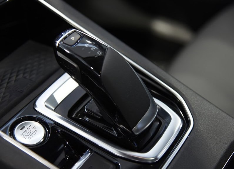 2019-Dongfeng-Fengshen-E70-3