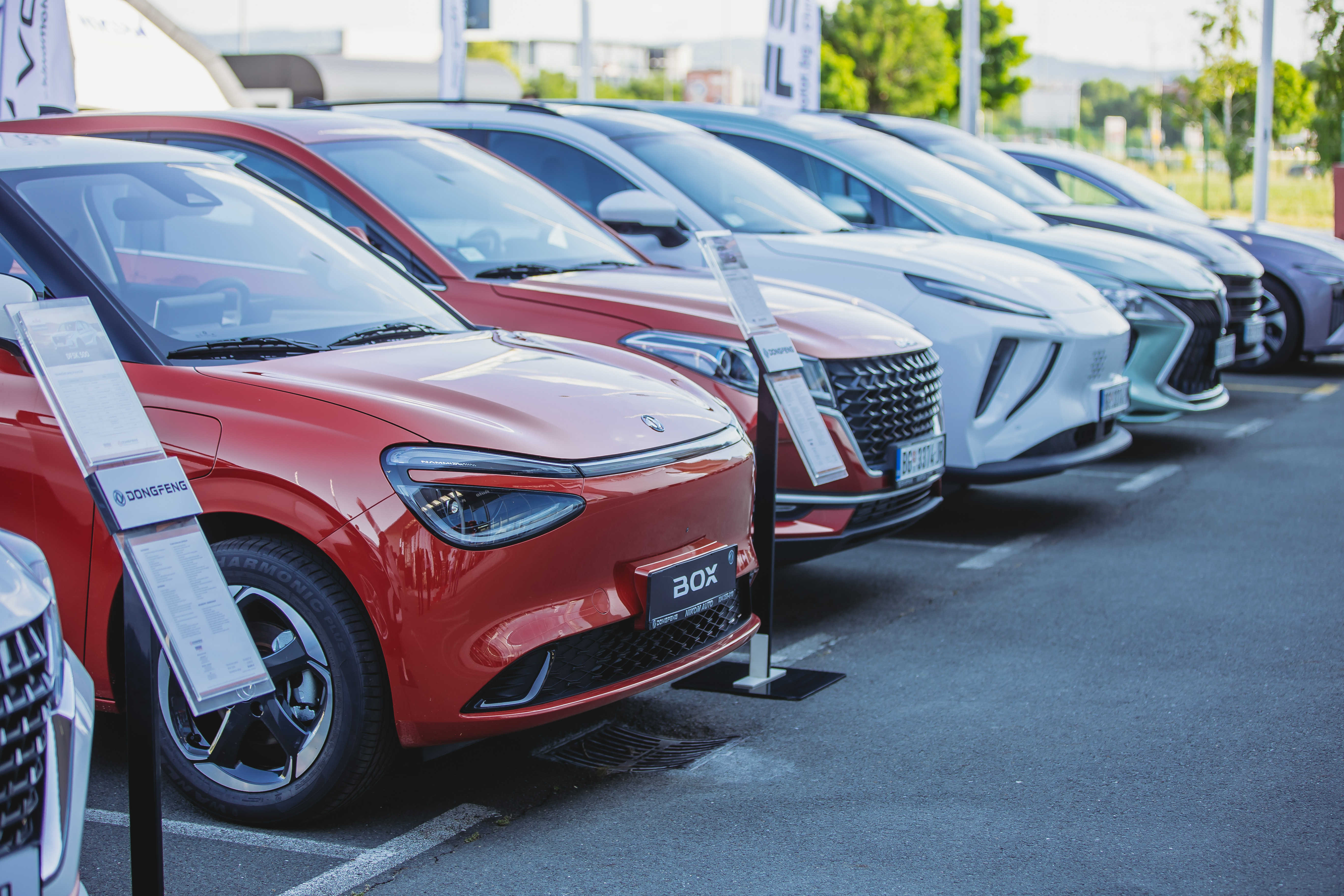 DONGFENG продължава експанзията си в Сърбия с нов шоурум в Крагуевац